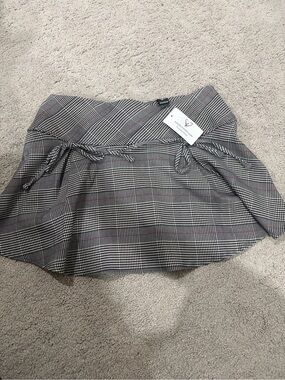 NWT Windsor Gray Plaid Circle Skirt with Side Ties